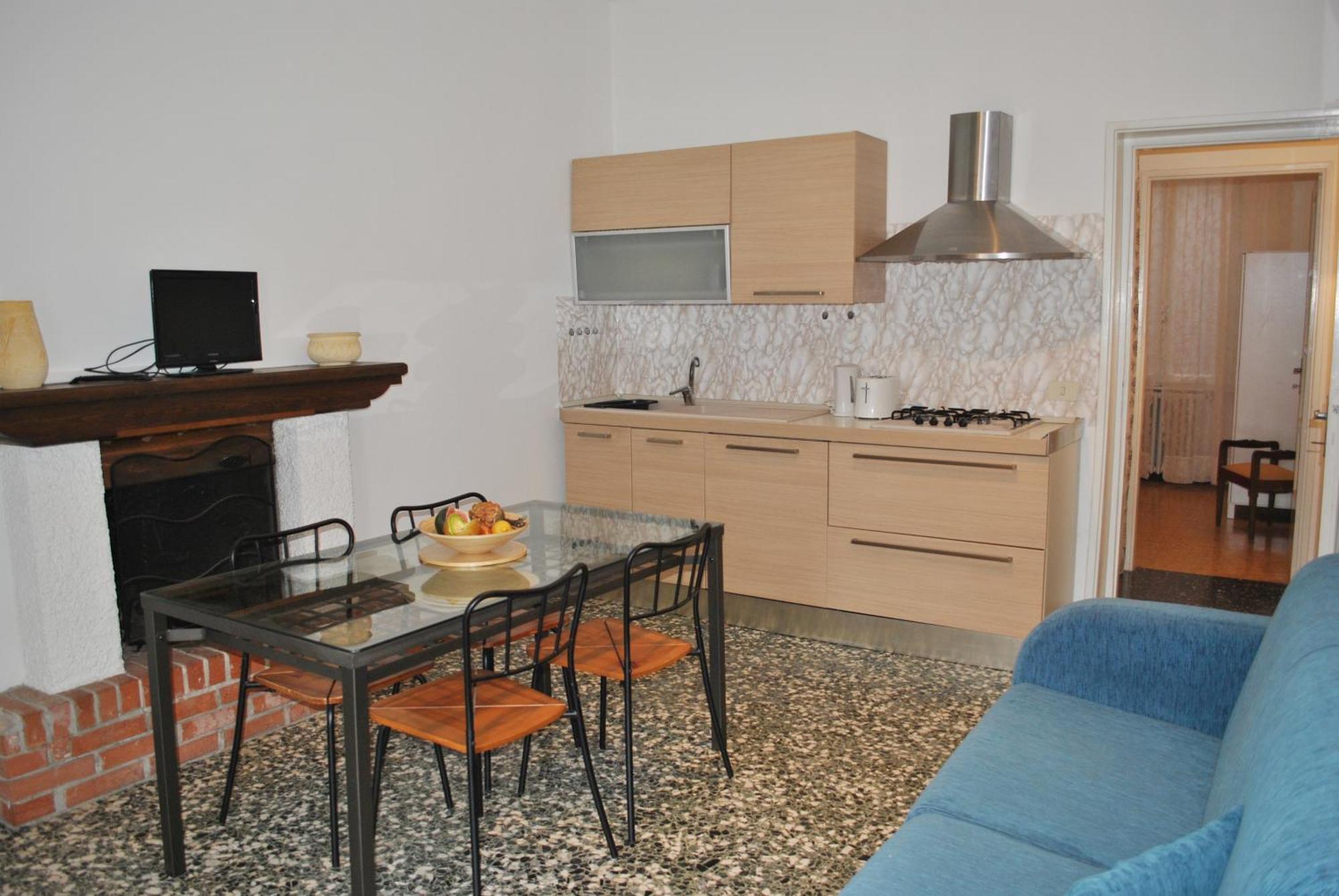 The Romantic Village House - Apartments With Lake View Colonno Buitenkant foto