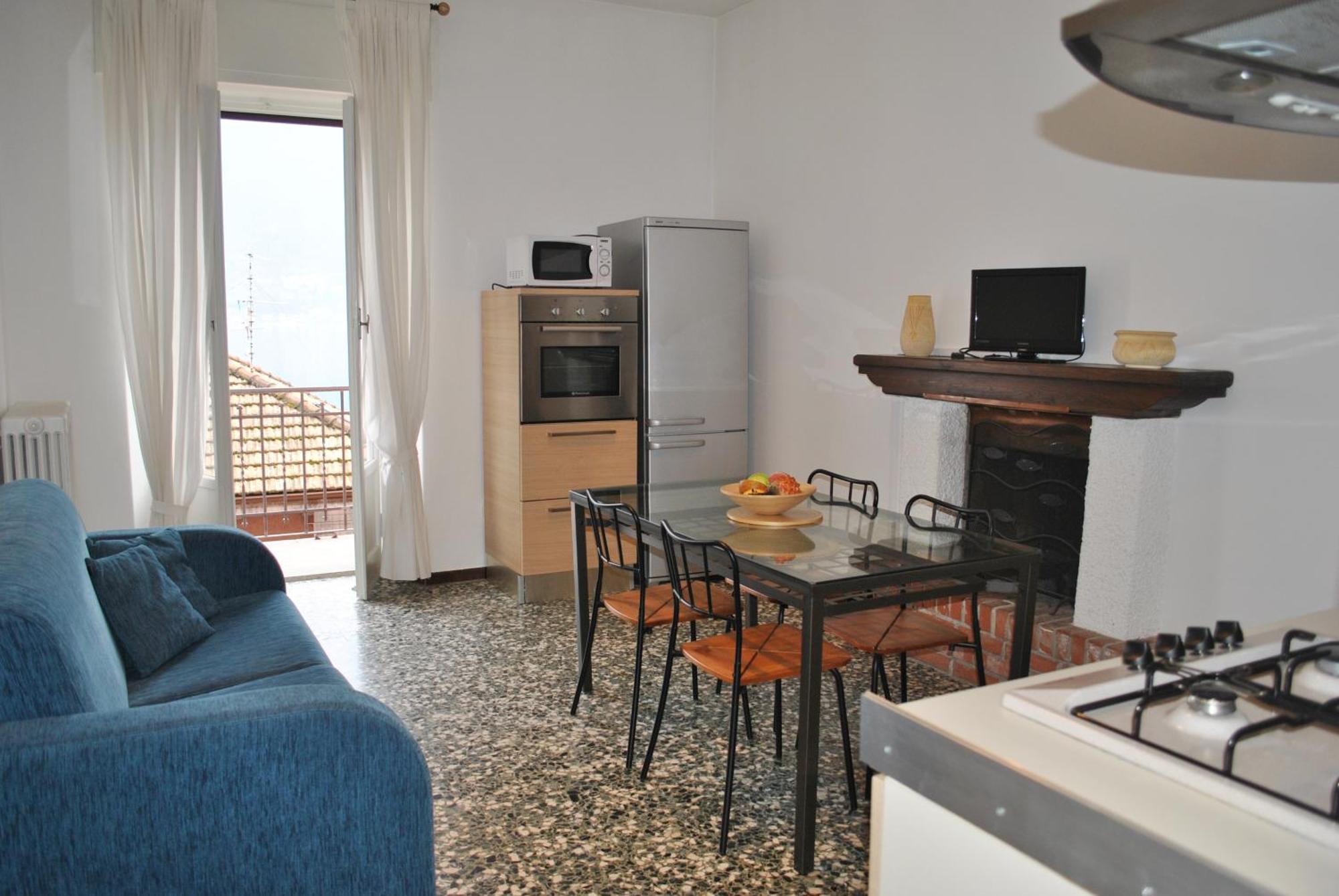 The Romantic Village House - Apartments With Lake View Colonno Buitenkant foto