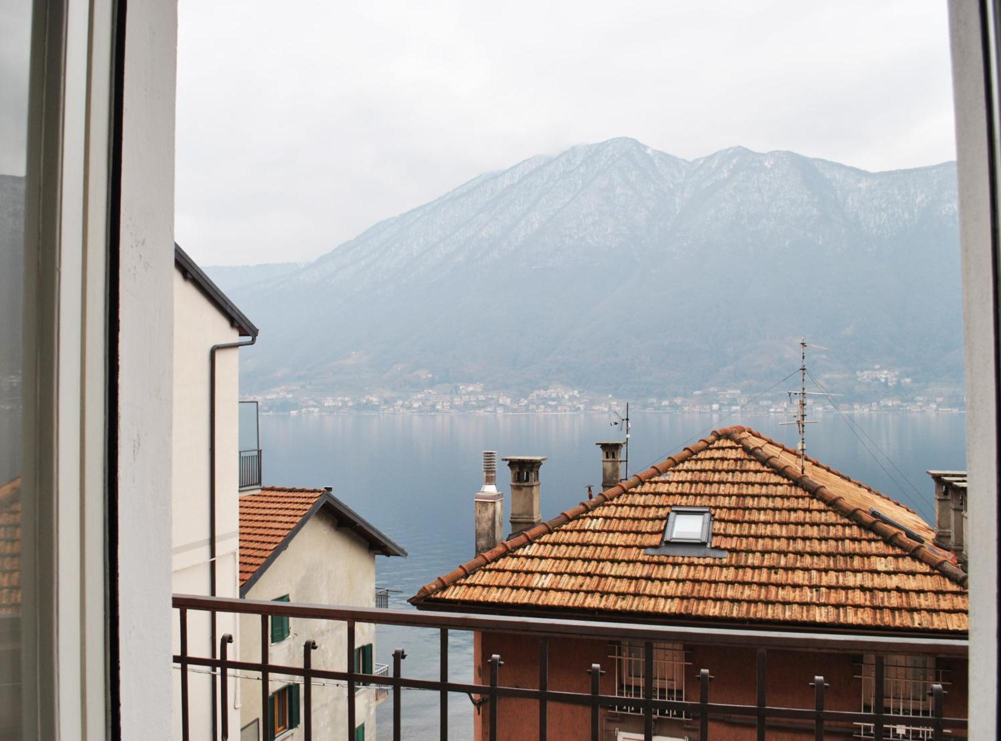 The Romantic Village House - Apartments With Lake View Colonno Buitenkant foto