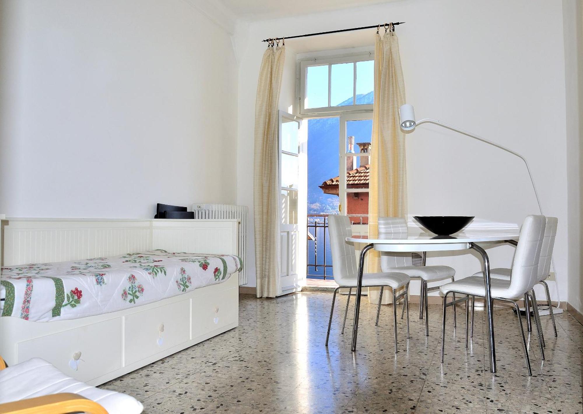 The Romantic Village House - Apartments With Lake View Colonno Buitenkant foto